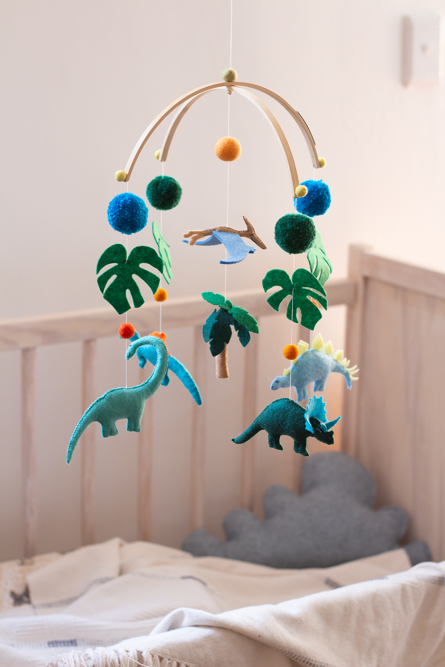 Dinos in Paradise V1 Split Frame Mobile