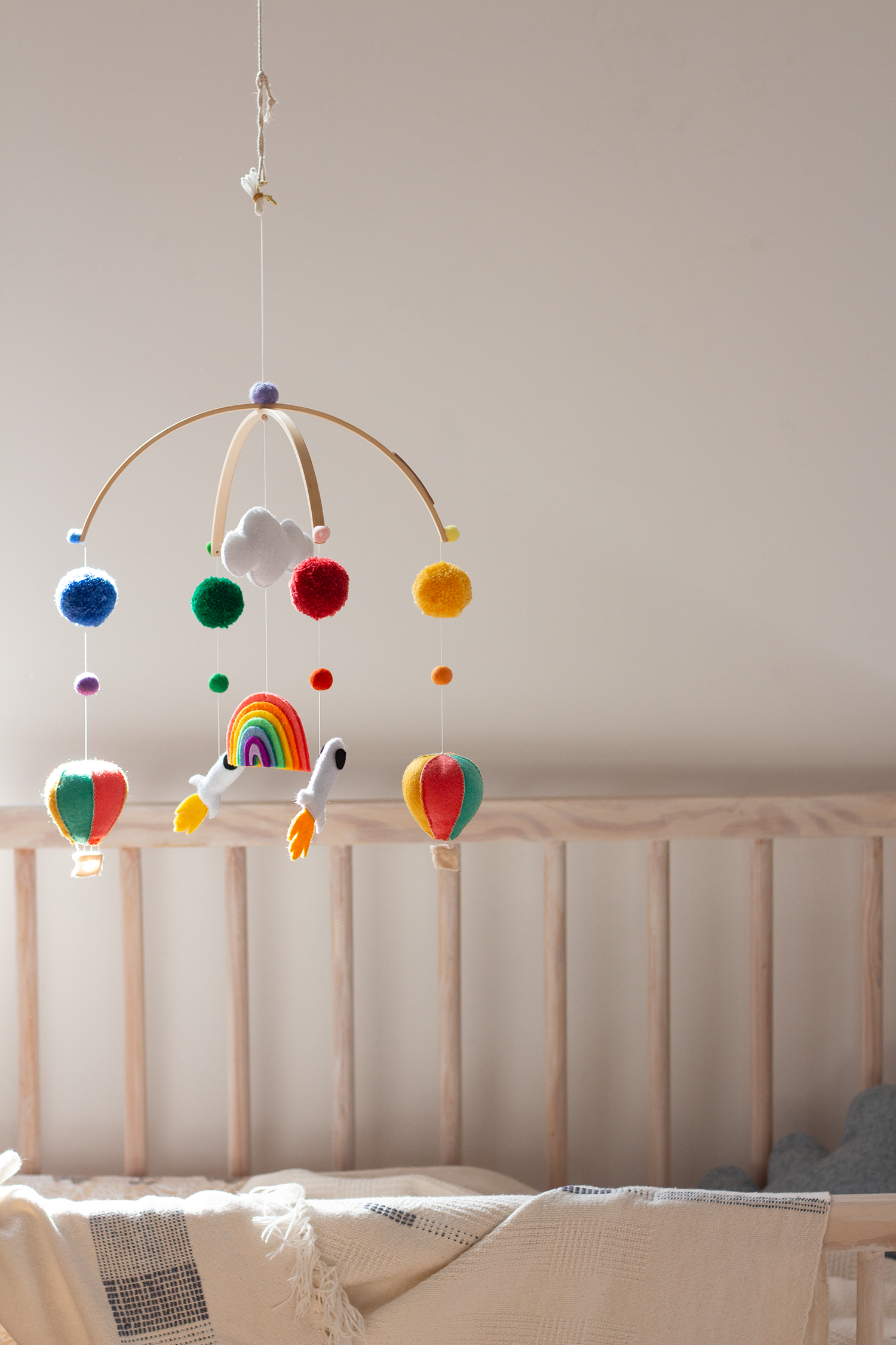 Take Flight Signature Arch Mobile with Rockets and Hot Air Balloons in Nursery